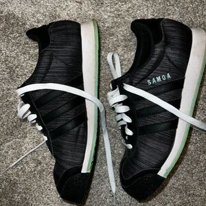 Women’s Adidas Samoas